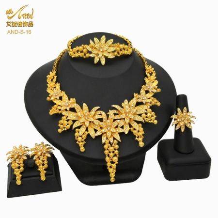 Dubai 24K Gold Plated 4Pcs Necklace Set-304